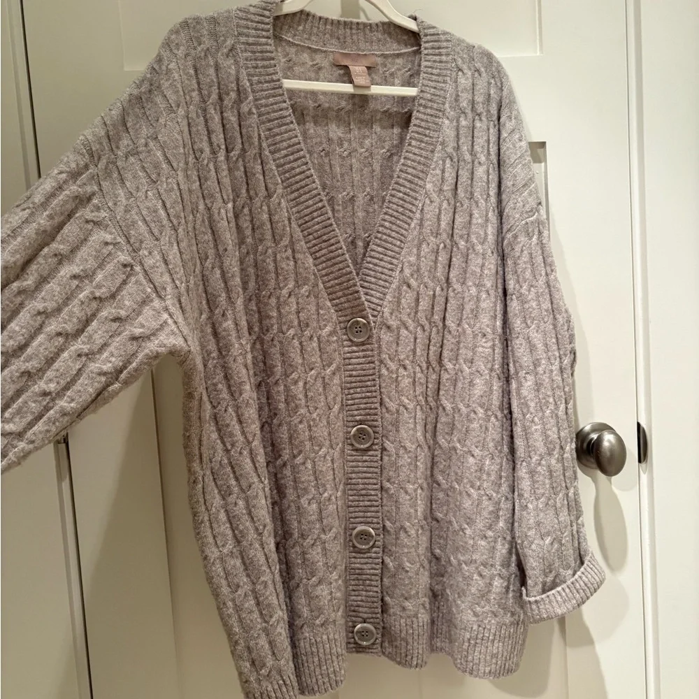 H&M Light Gray Cable Knit Button-Up Cardigan - Picture 4 of 7